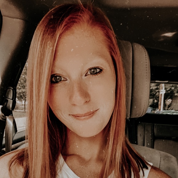 Meet your Posher, Jessica - Picture 1 of 1